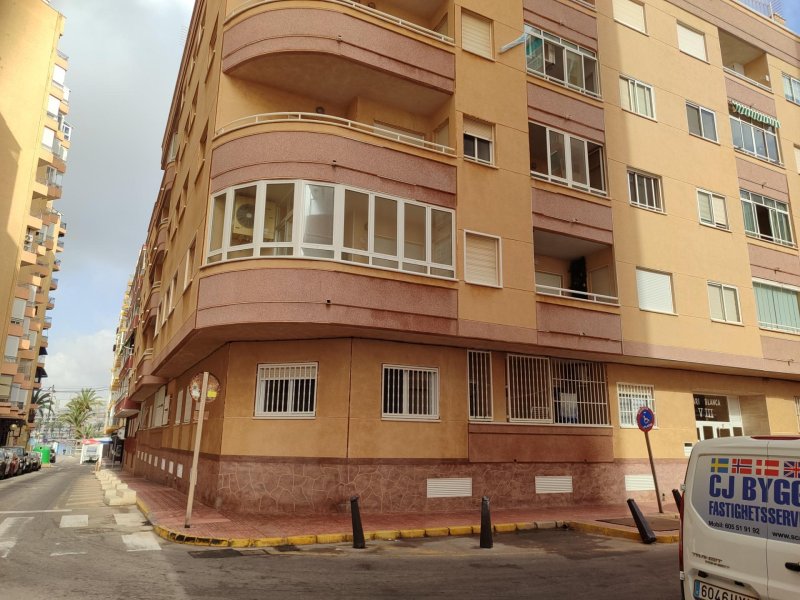 #1ZA10487 Apartament na sprzedaż w Torrevieja
