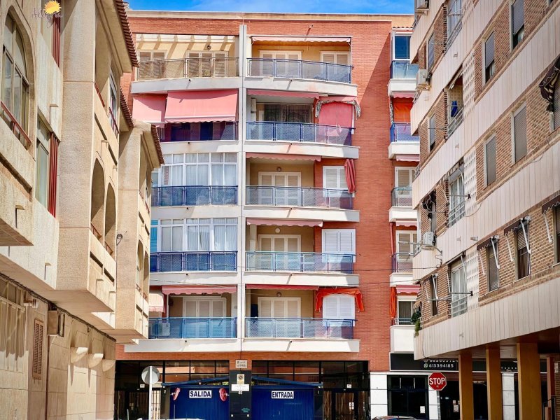#1ZA10542 Apartament na sprzedaż w Torrevieja